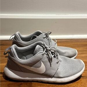 Nike Roshe Run (Grey)